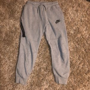 Nike tech fleece joggers grey